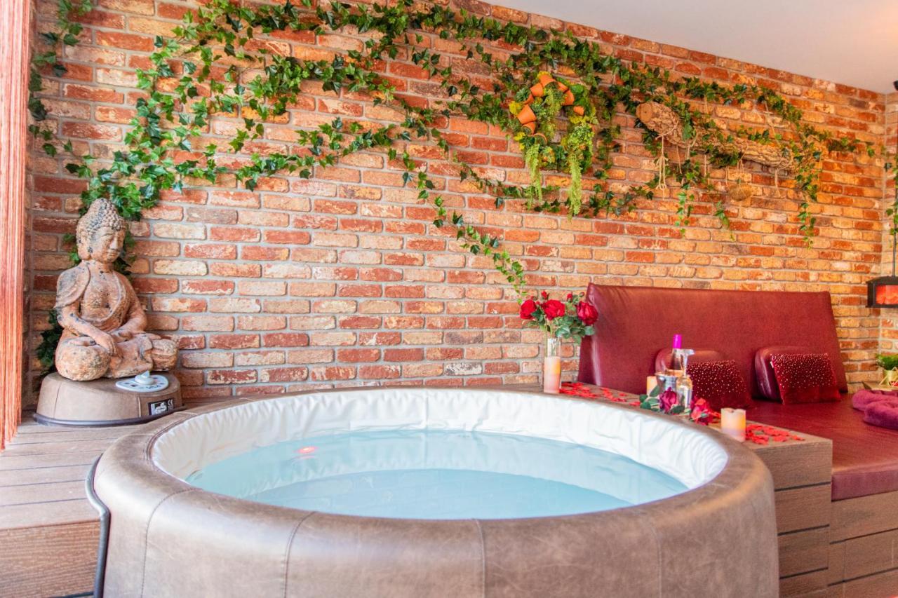 Jacuzzi - Love - Bdsm - Extra Luxury - Ev Chargger - Valentine'S Day - Red Room - Flexible Selfcheckins 28 Zagrzeb Zewnętrze zdjęcie