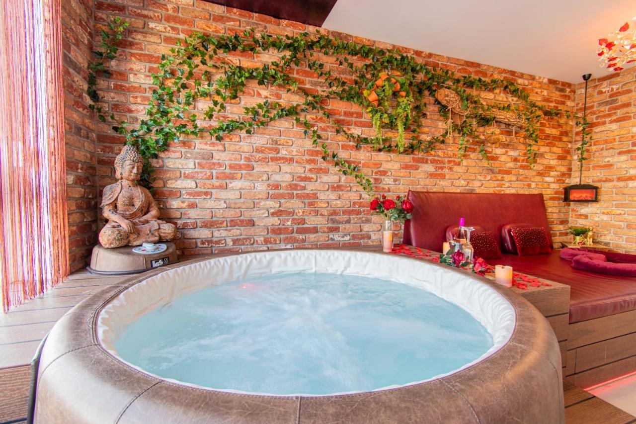 Jacuzzi - Love - Bdsm - Extra Luxury - Ev Chargger - Valentine'S Day - Red Room - Flexible Selfcheckins 28 Zagrzeb Zewnętrze zdjęcie