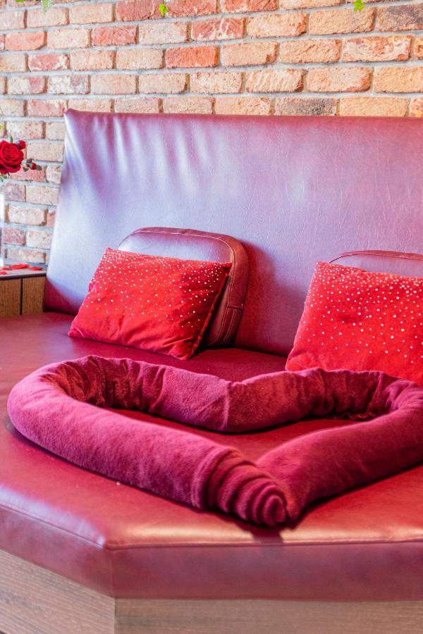 Jacuzzi - Love - Bdsm - Extra Luxury - Ev Chargger - Valentine'S Day - Red Room - Flexible Selfcheckins 28 Zagrzeb Zewnętrze zdjęcie
